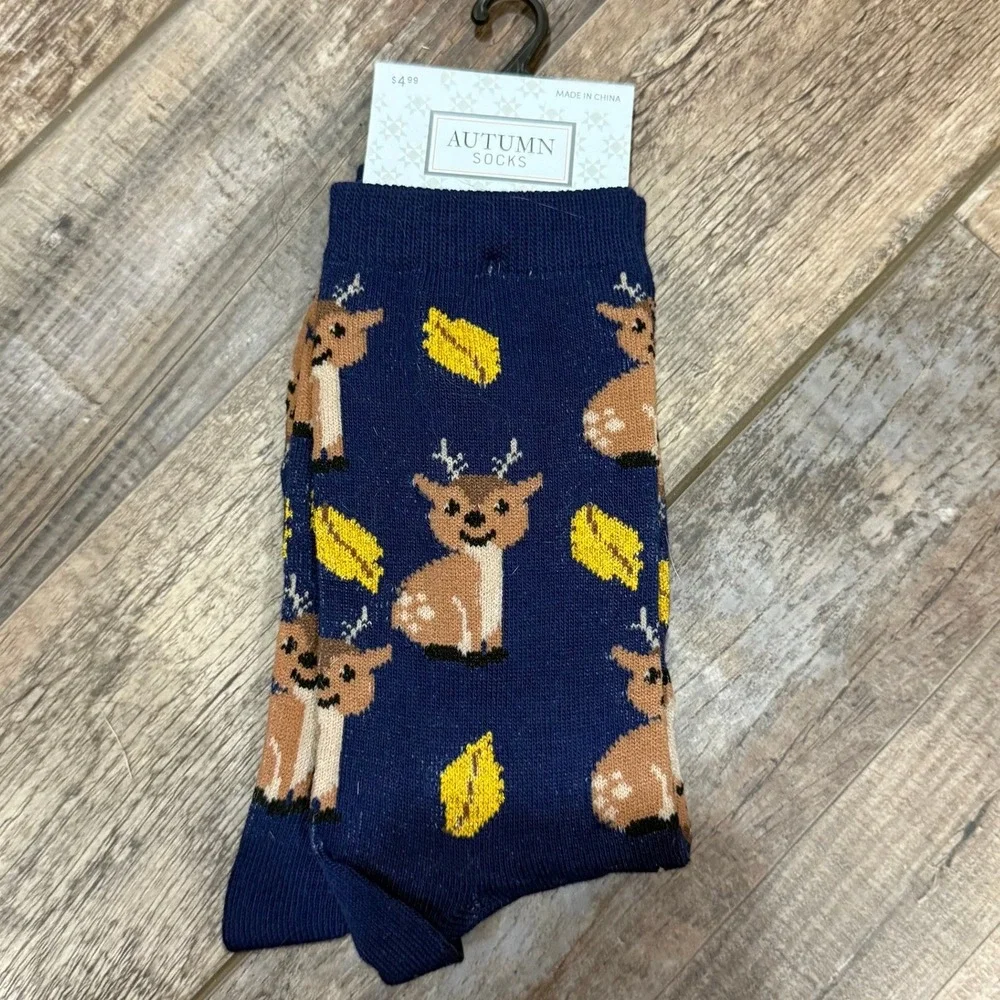 Autumn Socks Navy Blue Deer Woodland Print Crew Socks New With Tags 1669-4820‎